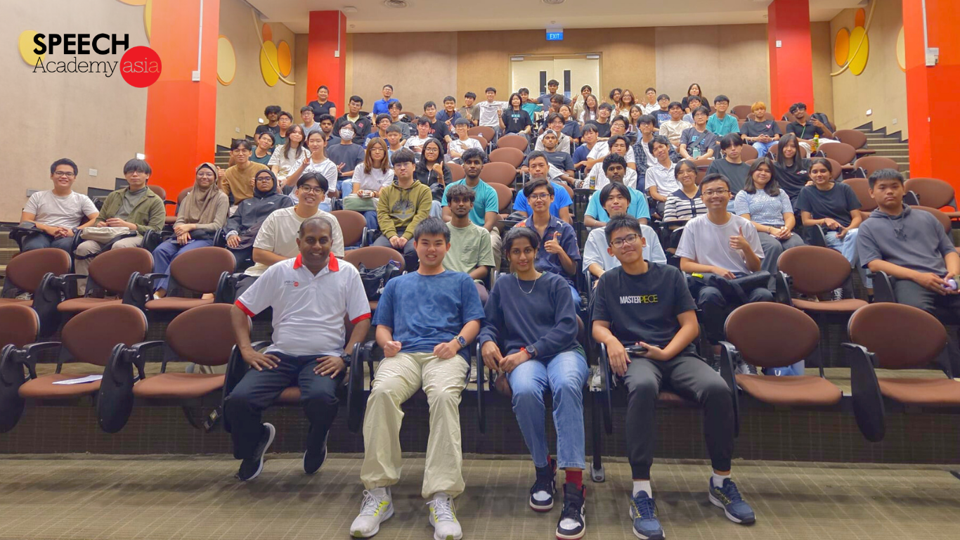 University students practising presentation and public speaking skills to improve communication confidence and career readiness